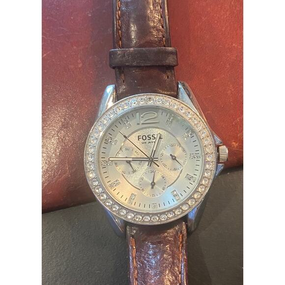 Women's 40mm Silver Tone Fossil Watch, ES-2344, Crystal accents - Picture 2 of 3